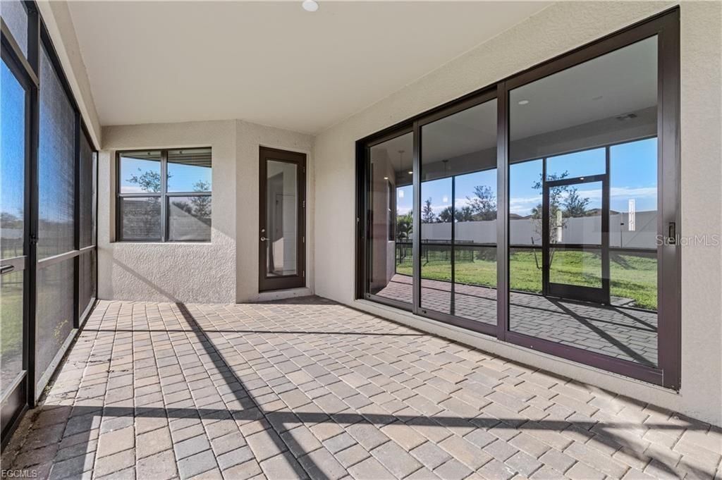 En Venta: $394,900 (4 camas, 2 baños, 2251 Pies cuadrados)