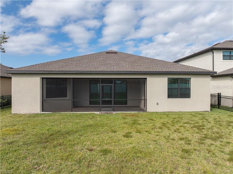 En Venta: $394,900 (4 camas, 2 baños, 2251 Pies cuadrados)