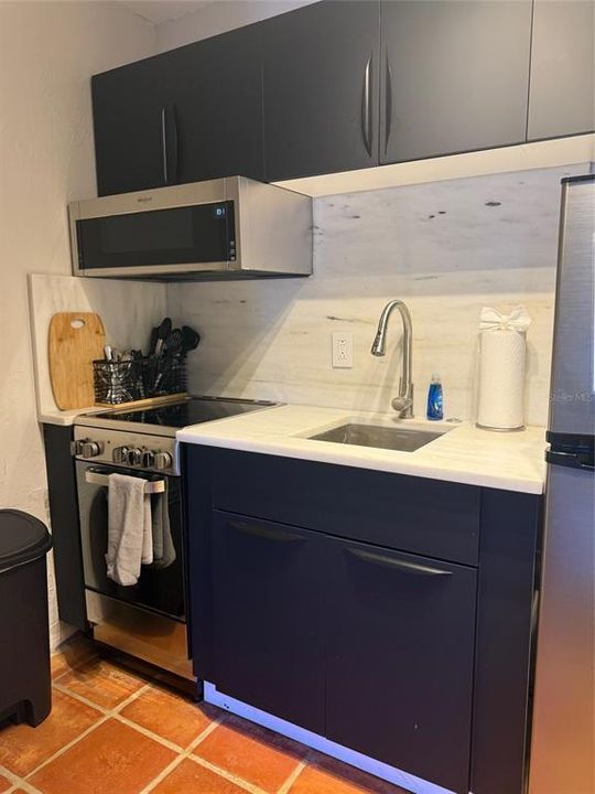 待售: $1,600,000 (0 贝兹, 0 浴室, 294 平方英尺)