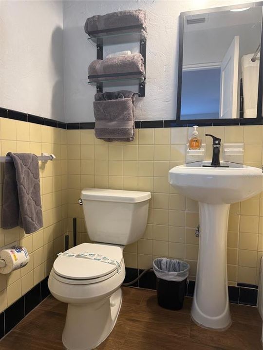 待售: $1,600,000 (0 贝兹, 0 浴室, 294 平方英尺)