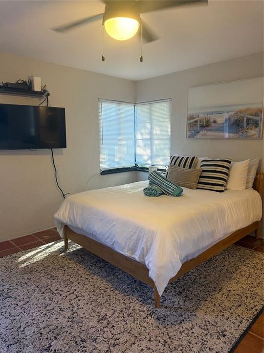 待售: $1,600,000 (0 贝兹, 0 浴室, 294 平方英尺)