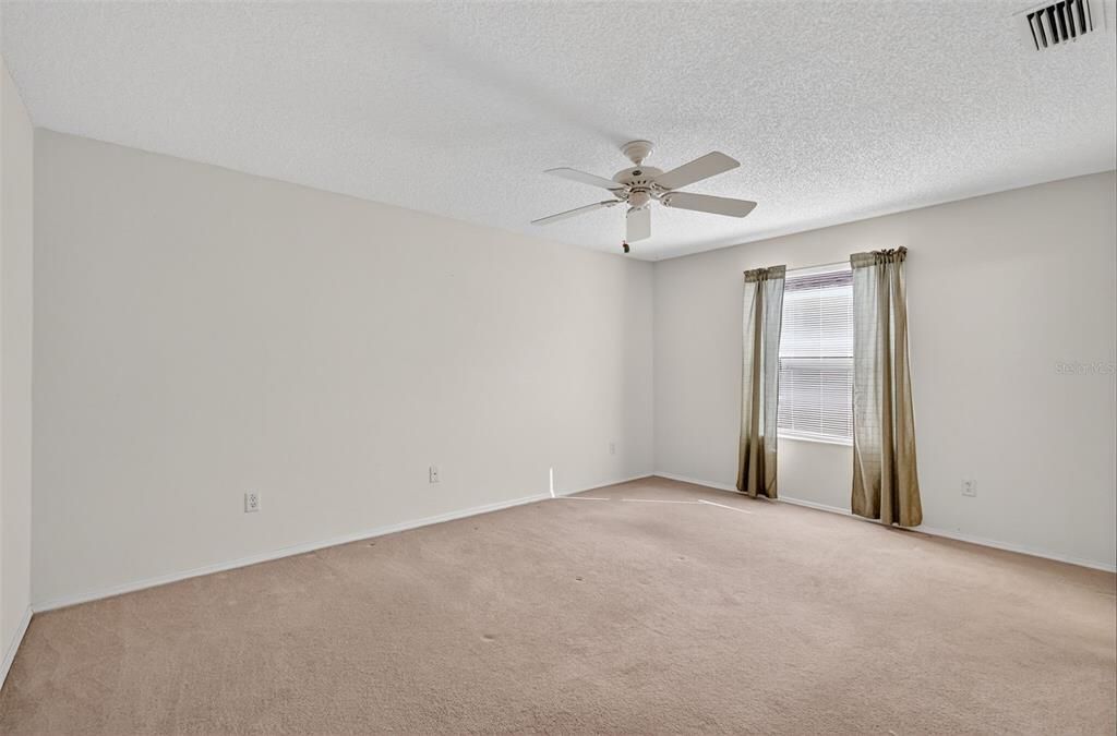 For Sale: $249,900 (2 beds, 2 baths, 1156 Square Feet)