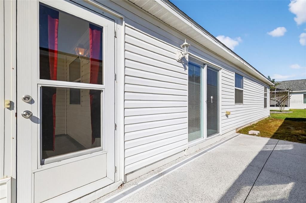 For Sale: $249,900 (2 beds, 2 baths, 1156 Square Feet)