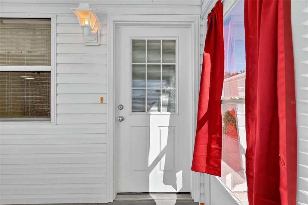 For Sale: $249,900 (2 beds, 2 baths, 1156 Square Feet)