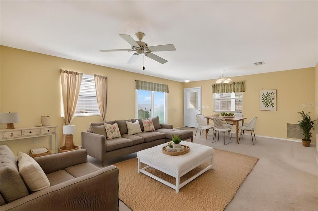 For Sale: $249,900 (2 beds, 2 baths, 1156 Square Feet)