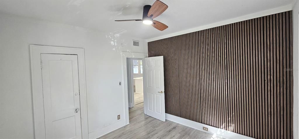 For Sale: $279,000 (3 beds, 1 baths, 940 Square Feet)