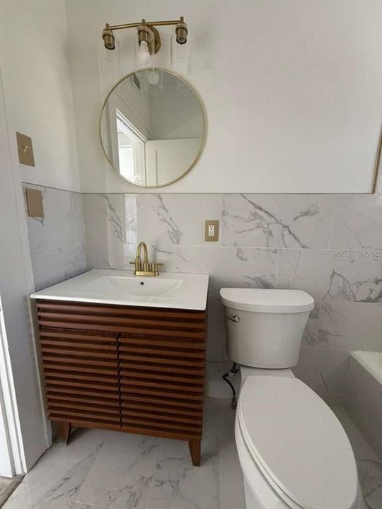 For Sale: $279,000 (3 beds, 1 baths, 940 Square Feet)