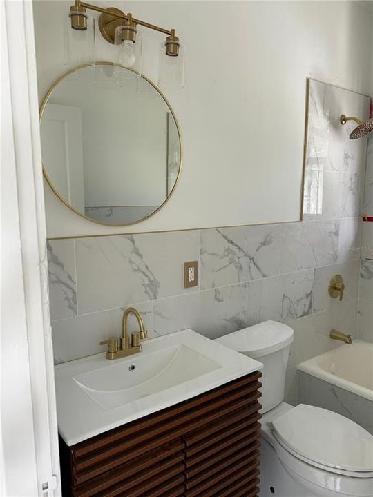 For Sale: $279,000 (3 beds, 1 baths, 940 Square Feet)