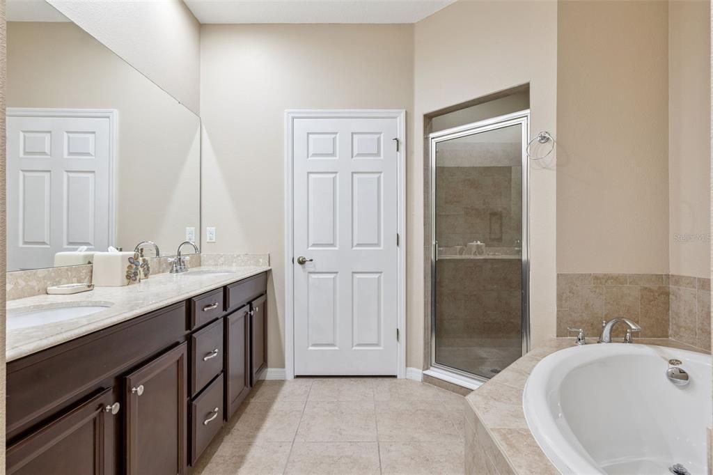 For Sale: $475,000 (3 beds, 2 baths, 2268 Square Feet)