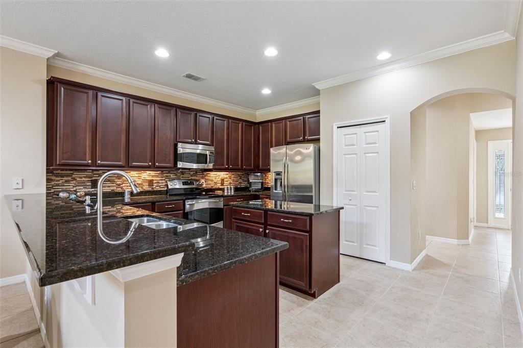 For Sale: $475,000 (3 beds, 2 baths, 2268 Square Feet)