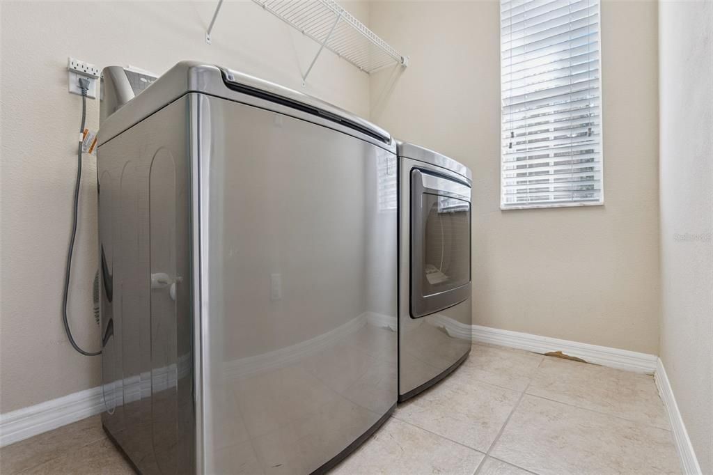 For Sale: $475,000 (3 beds, 2 baths, 2268 Square Feet)