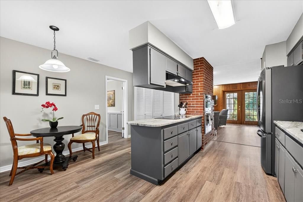 For Sale: $419,000 (4 beds, 3 baths, 2656 Square Feet)