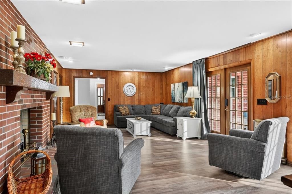 For Sale: $419,000 (4 beds, 3 baths, 2656 Square Feet)