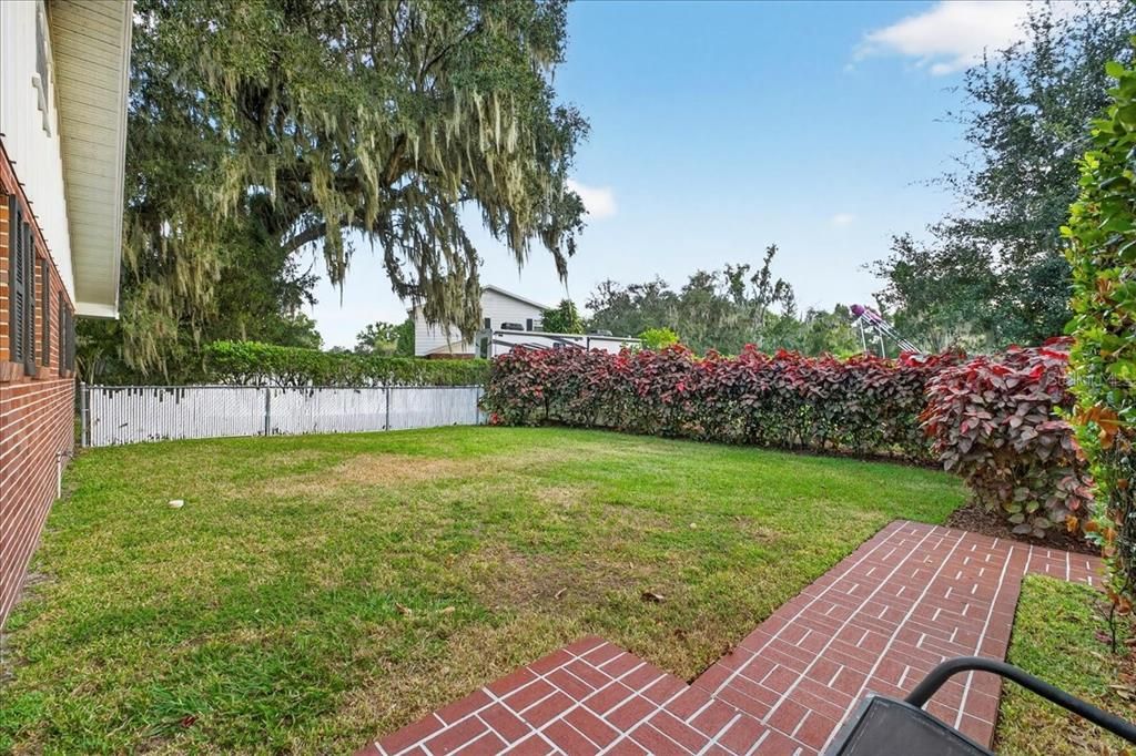 For Sale: $419,000 (4 beds, 3 baths, 2656 Square Feet)