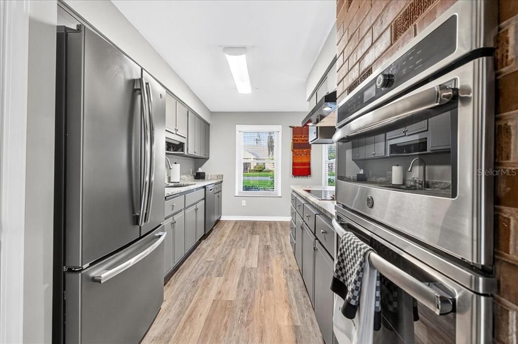 For Sale: $419,000 (4 beds, 3 baths, 2656 Square Feet)