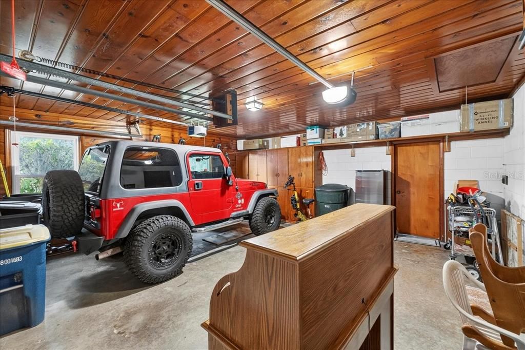 For Sale: $419,000 (4 beds, 3 baths, 2656 Square Feet)