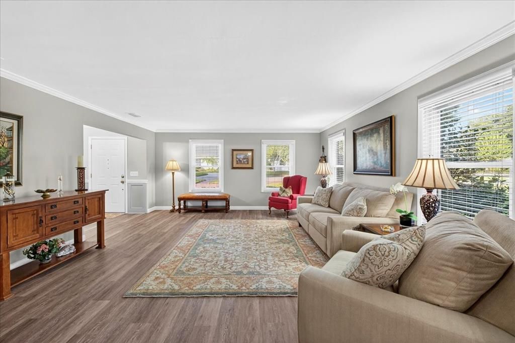 For Sale: $419,000 (4 beds, 3 baths, 2656 Square Feet)