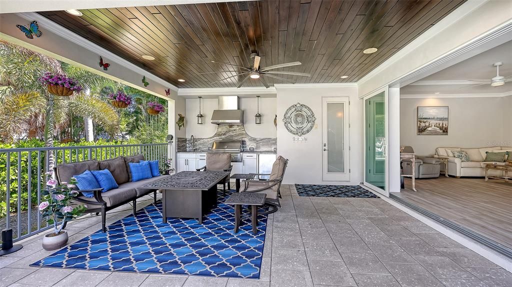 En Venta: $3,549,000 (3 camas, 3 baños, 2844 Pies cuadrados)