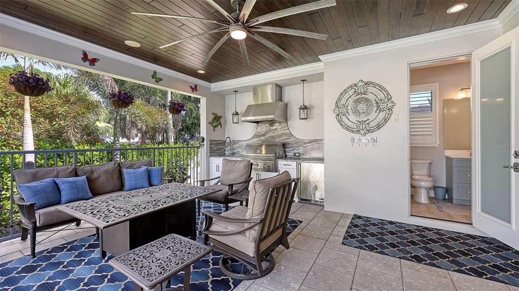 En Venta: $3,549,000 (3 camas, 3 baños, 2844 Pies cuadrados)