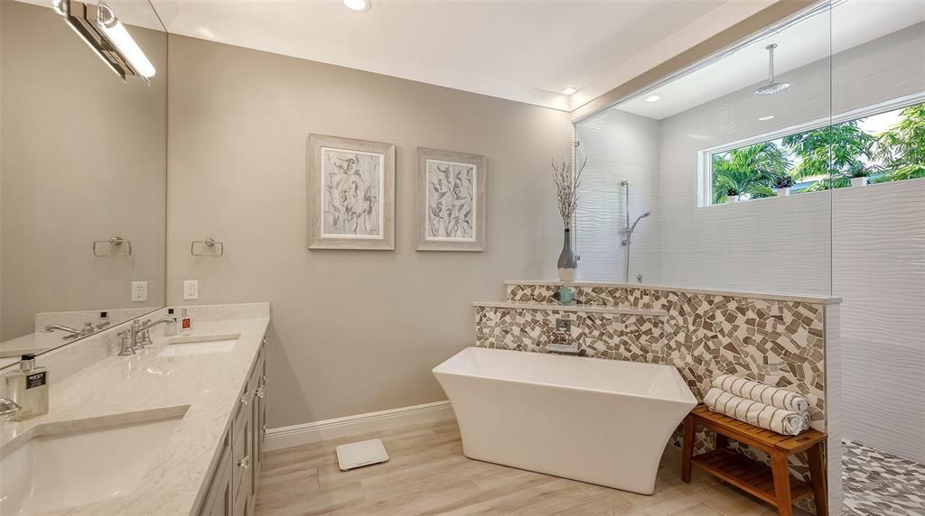 En Venta: $3,549,000 (3 camas, 3 baños, 2844 Pies cuadrados)