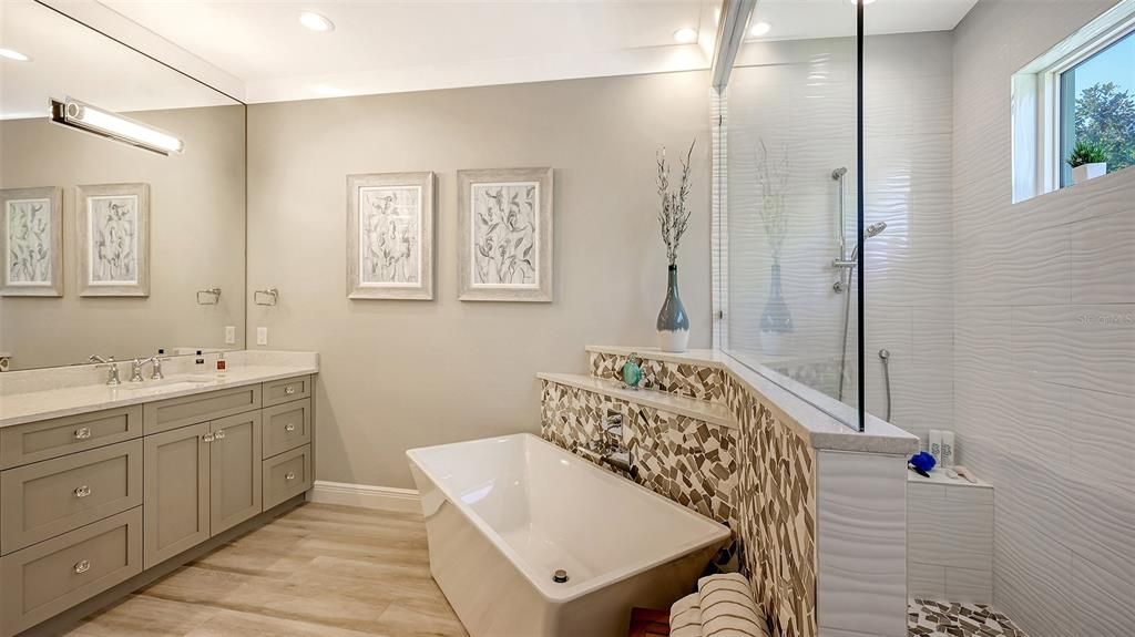 En Venta: $3,549,000 (3 camas, 3 baños, 2844 Pies cuadrados)