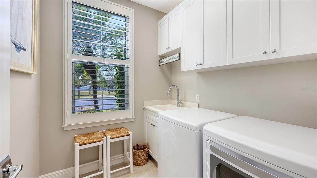 En Venta: $3,549,000 (3 camas, 3 baños, 2844 Pies cuadrados)