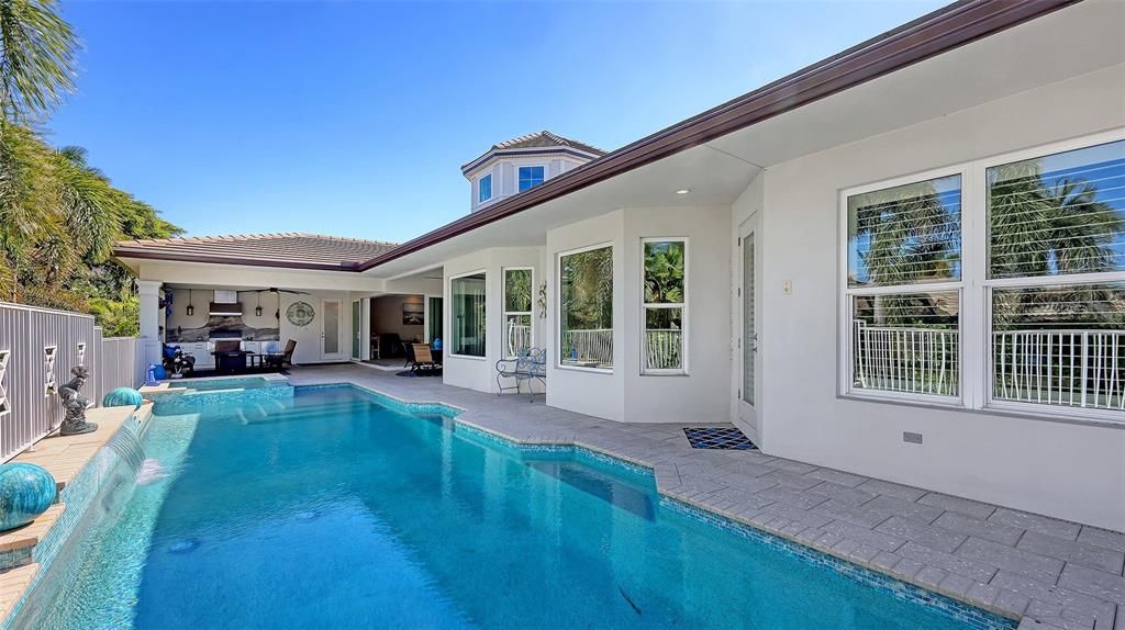 En Venta: $3,549,000 (3 camas, 3 baños, 2844 Pies cuadrados)