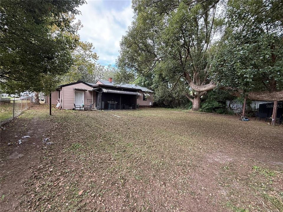 待售: $245,000 (3 贝兹, 2 浴室, 1056 平方英尺)