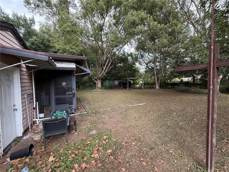 待售: $245,000 (3 贝兹, 2 浴室, 1056 平方英尺)