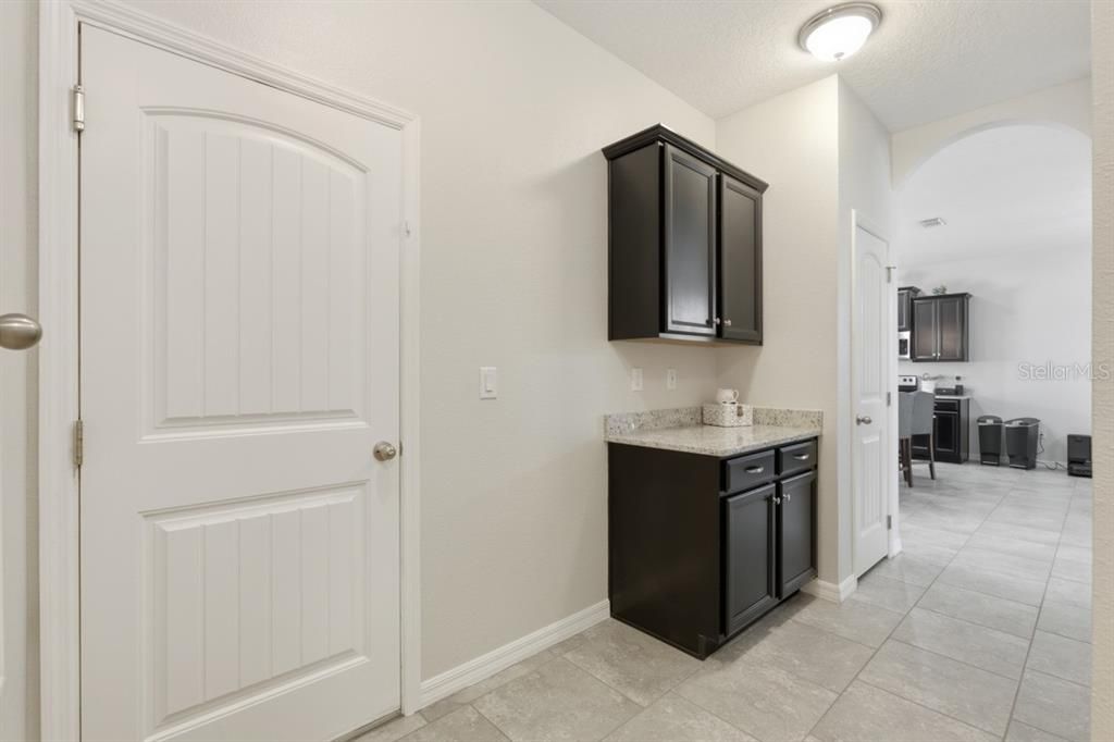 En Venta: $519,900 (4 camas, 3 baños, 2685 Pies cuadrados)