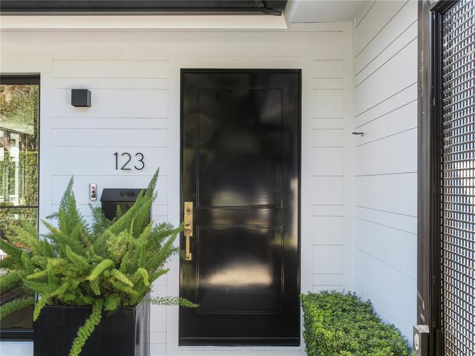 Active With Contract: $1,485,000 (3 beds, 3 baths, 2004 Square Feet)