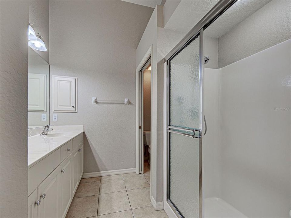 For Sale: $285,000 (3 beds, 2 baths, 1383 Square Feet)