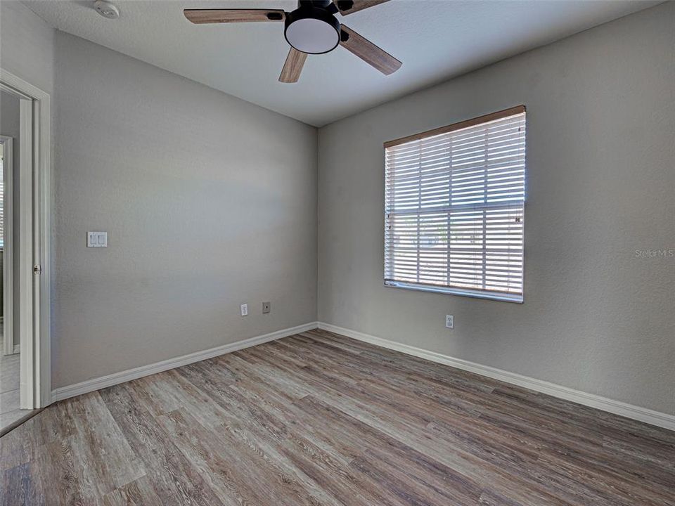 For Sale: $285,000 (3 beds, 2 baths, 1383 Square Feet)