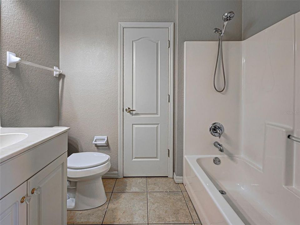 For Sale: $285,000 (3 beds, 2 baths, 1383 Square Feet)