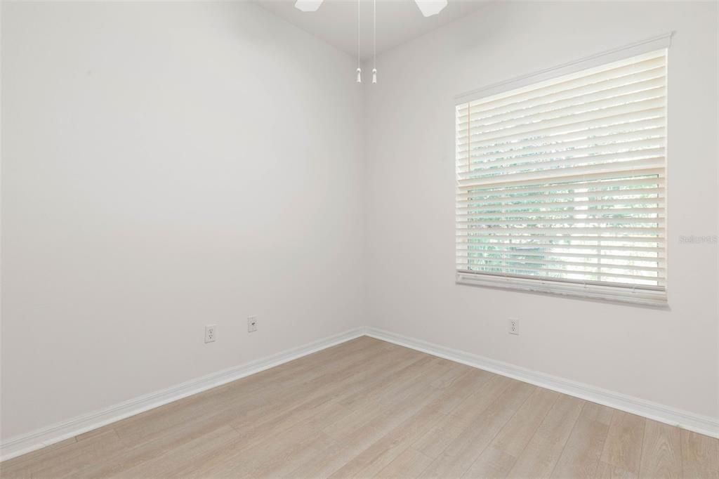 На продажу: $299,000 (3 спален, 2 ванн, 1453 Квадратных фут)