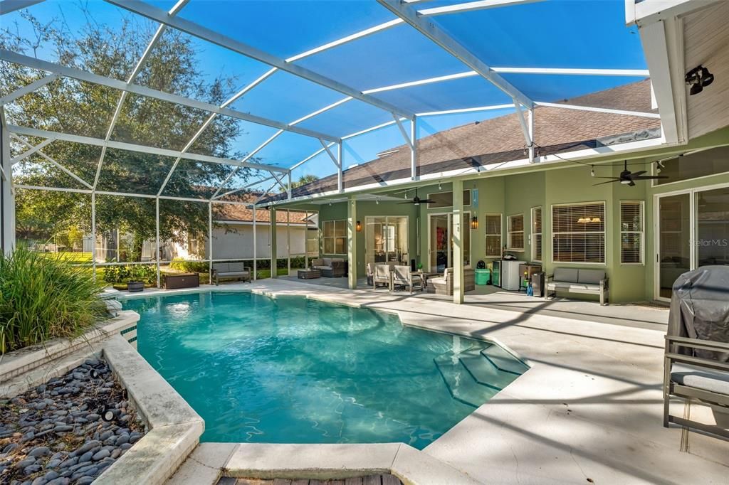 For Sale: $629,900 (4 beds, 2 baths, 2287 Square Feet)