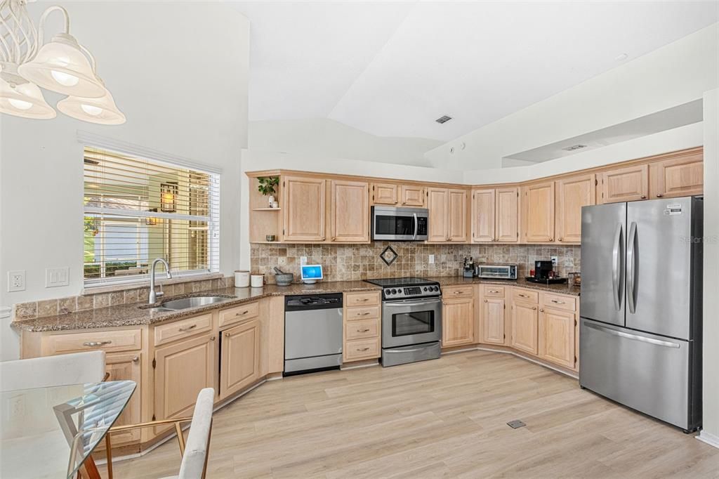 For Sale: $629,900 (4 beds, 2 baths, 2287 Square Feet)