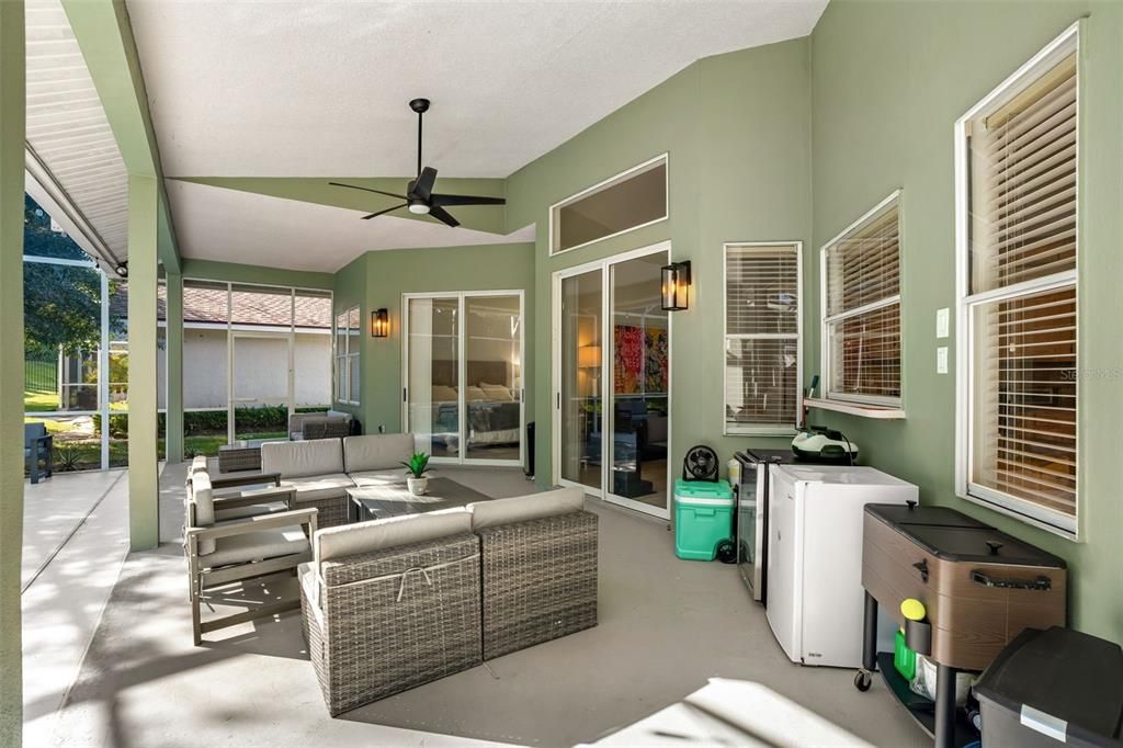 For Sale: $629,900 (4 beds, 2 baths, 2287 Square Feet)