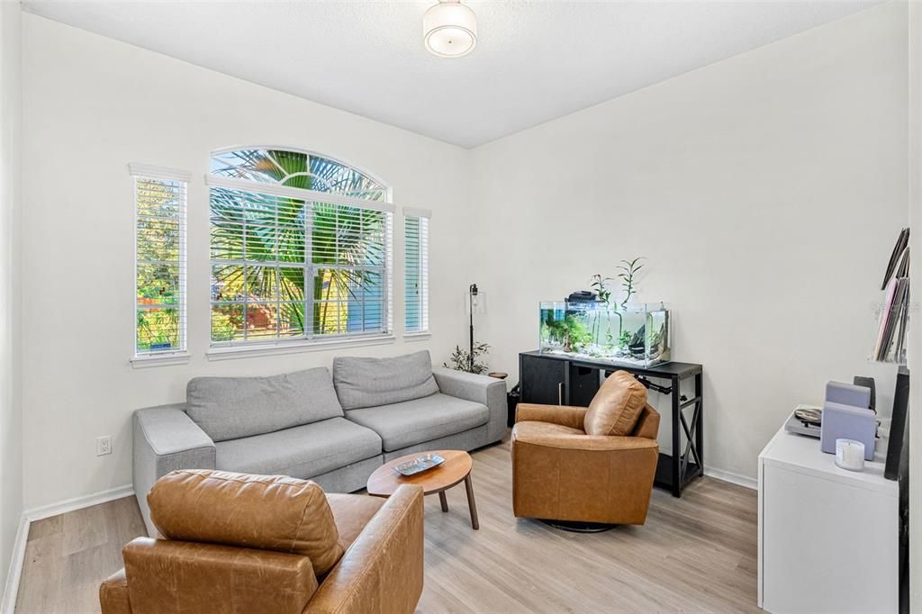 For Sale: $629,900 (4 beds, 2 baths, 2287 Square Feet)