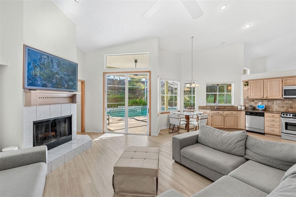 For Sale: $629,900 (4 beds, 2 baths, 2287 Square Feet)