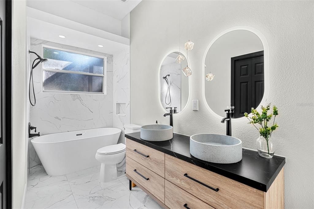 For Sale: $629,900 (4 beds, 2 baths, 2287 Square Feet)