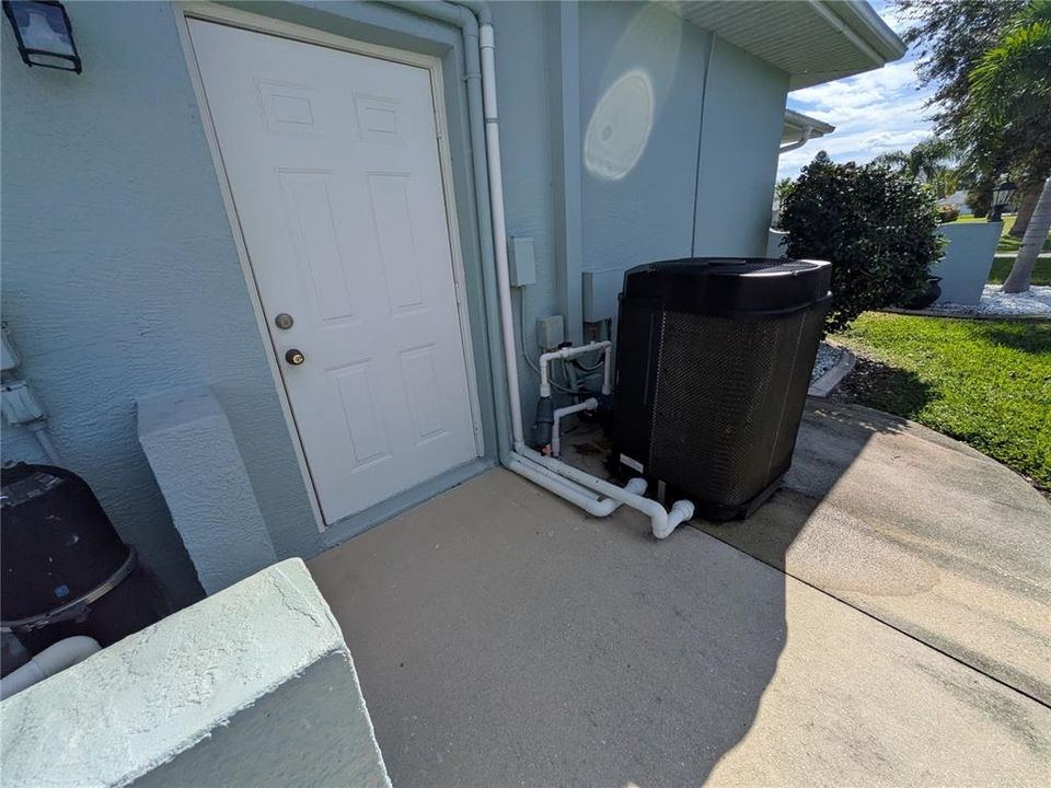 Active With Contract: $659,900 (3 beds, 2 baths, 3059 Square Feet)