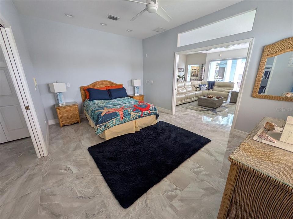 Active With Contract: $659,900 (3 beds, 2 baths, 3059 Square Feet)