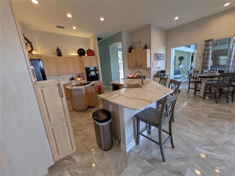 Active With Contract: $659,900 (3 beds, 2 baths, 3059 Square Feet)