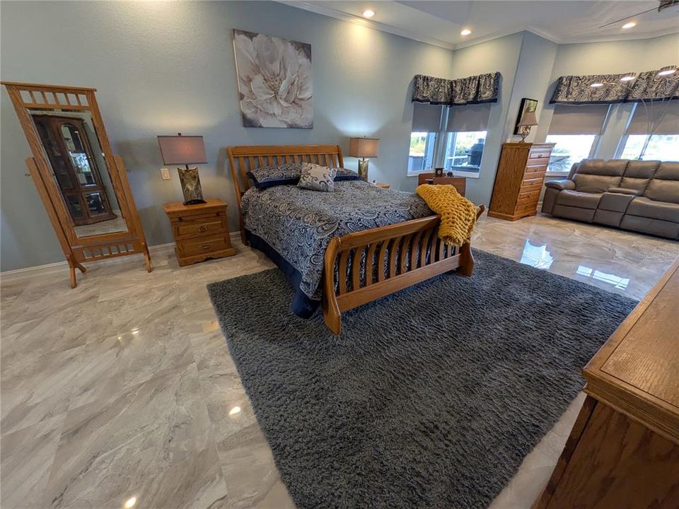 Active With Contract: $659,900 (3 beds, 2 baths, 3059 Square Feet)