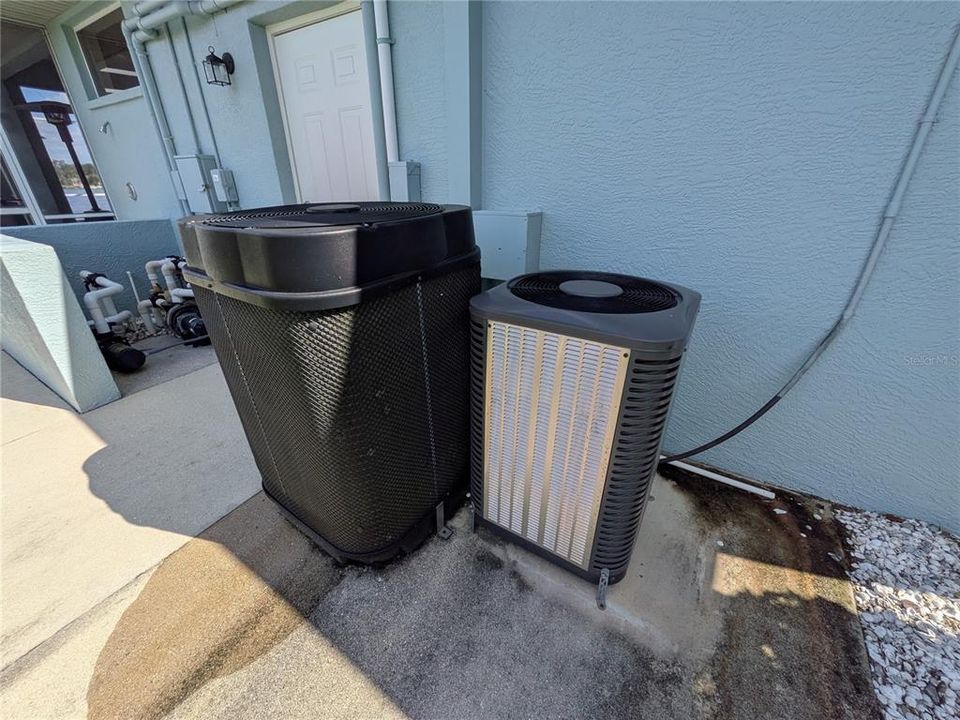 Active With Contract: $659,900 (3 beds, 2 baths, 3059 Square Feet)