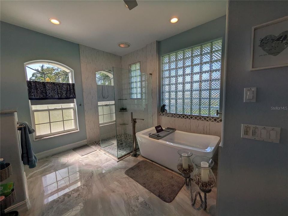 Active With Contract: $659,900 (3 beds, 2 baths, 3059 Square Feet)