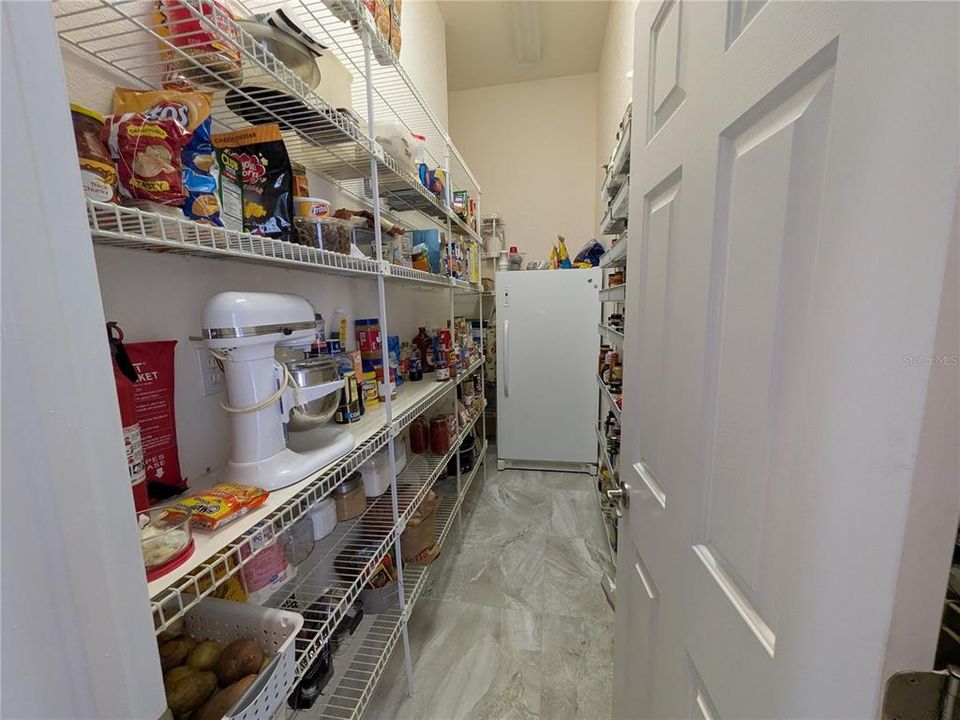 Active With Contract: $659,900 (3 beds, 2 baths, 3059 Square Feet)