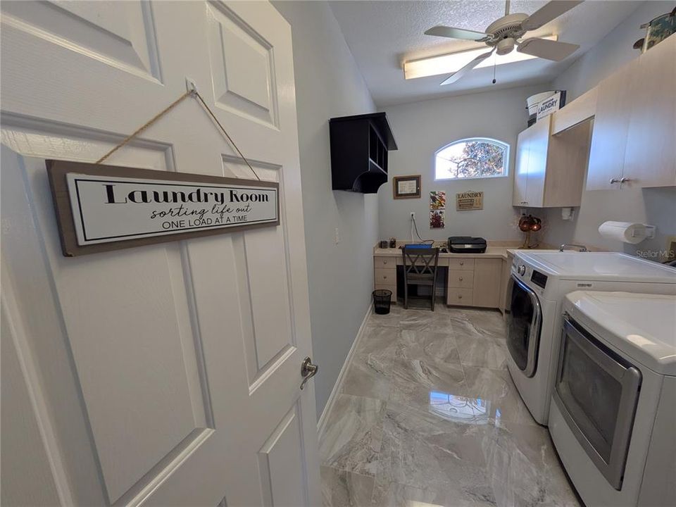 Active With Contract: $659,900 (3 beds, 2 baths, 3059 Square Feet)