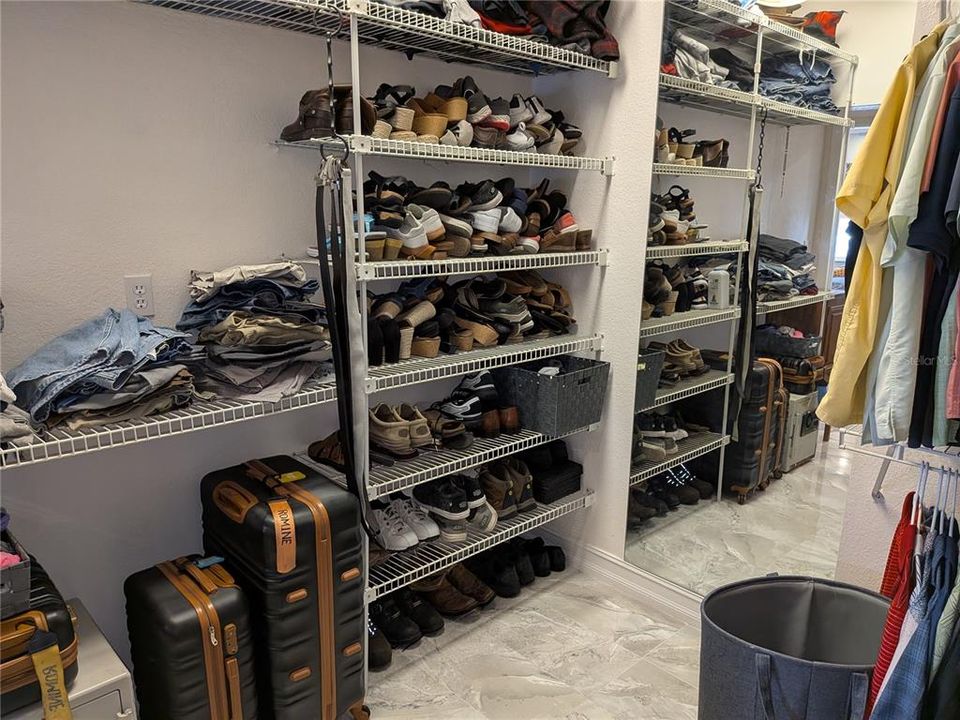 Active With Contract: $659,900 (3 beds, 2 baths, 3059 Square Feet)